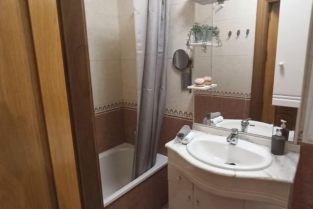 Апартаменти Acogedor Apartamento ¡A 10 Minutos Del Centro De Malaga! Екстер'єр фото