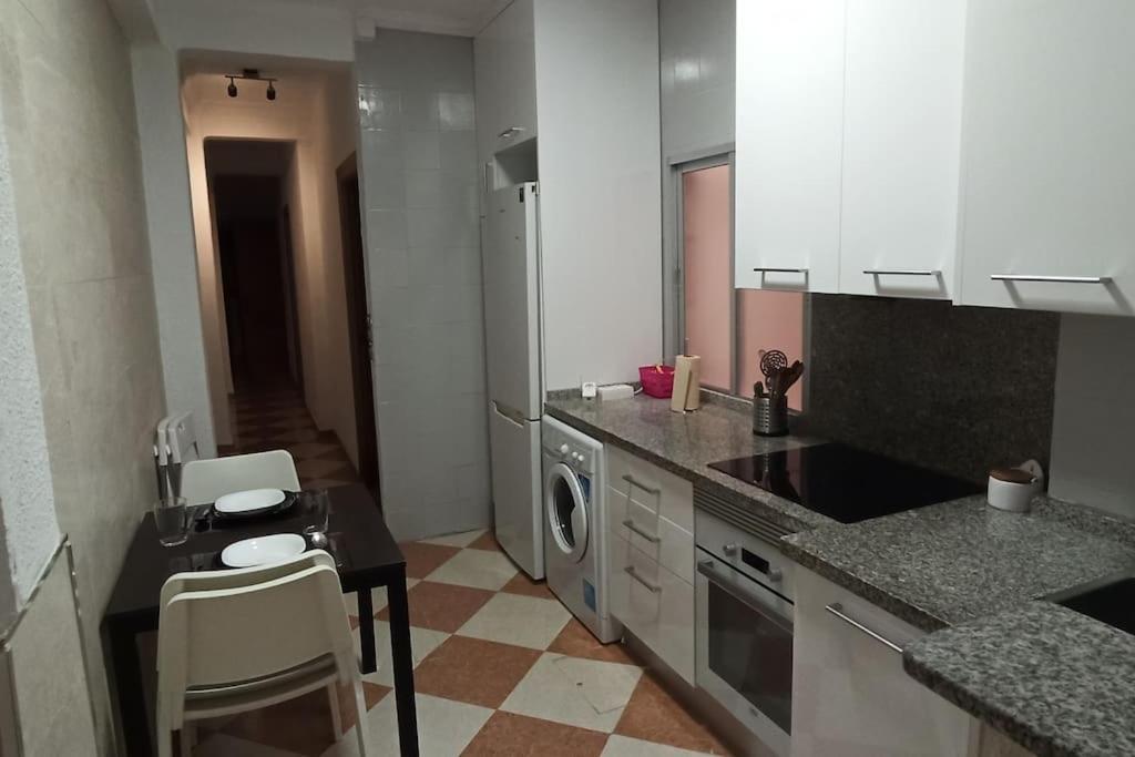 Апартаменти Acogedor Apartamento ¡A 10 Minutos Del Centro De Malaga! Екстер'єр фото